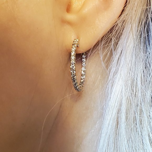 BRAND NEW 14K WHITE GOLD DIAMOND EARRINGS. - Picture 6 of 8